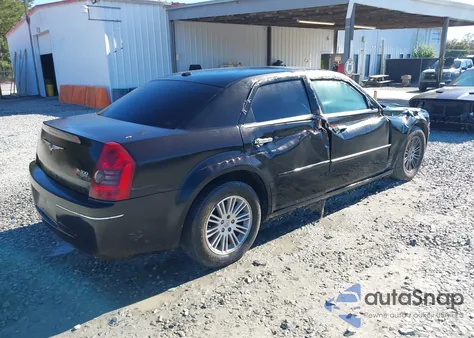 2010 Chrysler 300 Touring/Signature Series/Executive Series from USA, damaged, VIN 2C3CA5CVXAH162184